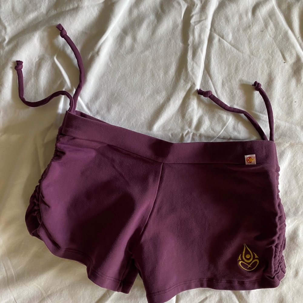 Shakti Scrunch Yoga Shorts